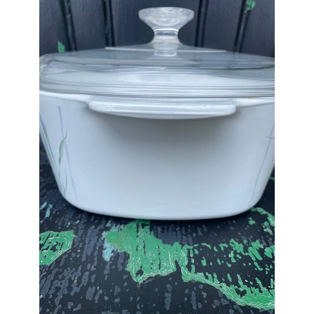 Corning Ware Iris Casserole Dish with Glass Lid White Purple Floral 2 Quart